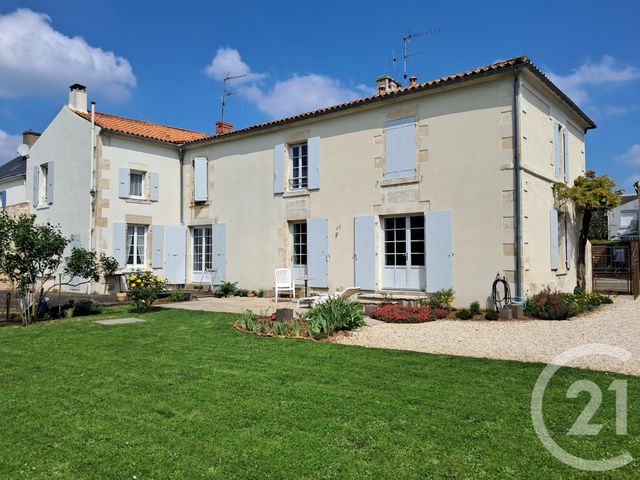 maison à vendre - 7 pièces - 224.39 m2 - DOIX LES FONTAINES - 85 - PAYS-DE-LOIRE - Century 21 Solution Immobilière